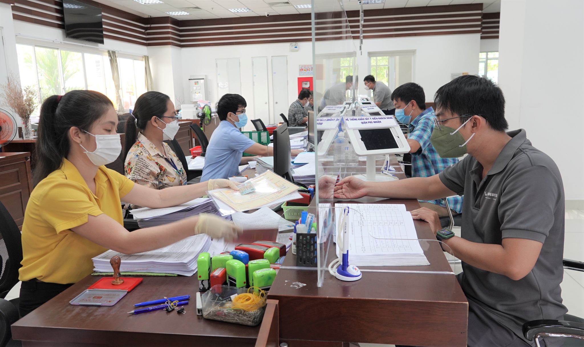 Từ 1.7.2023, công chức, viên chức được tăng lương cơ sở lên mức 1,8 triệu đồng/tháng